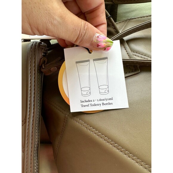 NWT Max Studio Vegan Leather Diamond Quilted Double Handle Workbook Shopper Tote - Picture 9 of 9